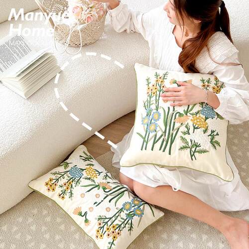 蔓越家 森系家居绣花抱枕抱枕套含芯客厅沙发靠枕样板间装饰枕