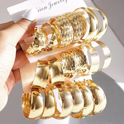 Earring set 3 pieces新款金色金属覆古C型耳环套组3件套Earrings