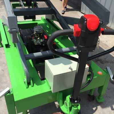 供应8米自全行走升降 机自行走电动升厂降GWZ台升降机