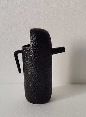 侘寂风白陶瓷抽象摆件样板房插花花器民宿小众装饰品不规则工艺品