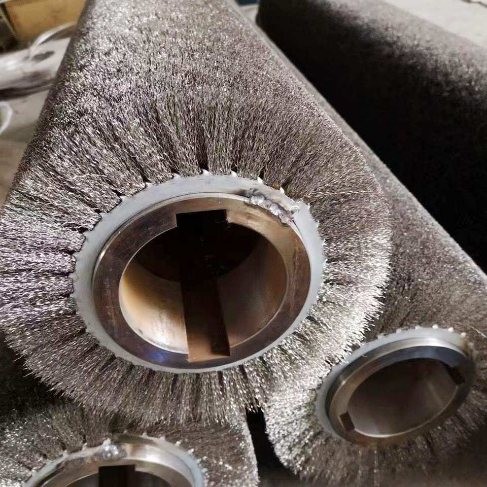 毛刷除锈缠绕定制辊打磨工业镀铜刷辊辊钢丝304刷不锈钢钢丝抛光