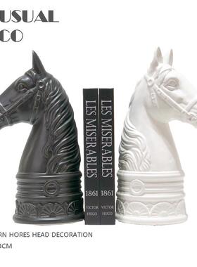 新中式现代简约欧式黑色白色陶瓷马头摆件书档样板房售楼处饰品
