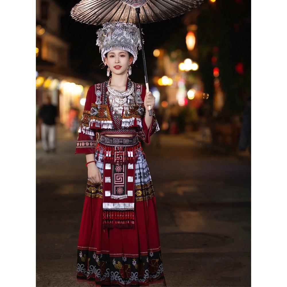 高档苗拉朵少数民族贵族州云阿拍南卯苗服装旅摄影土家族舞台演出