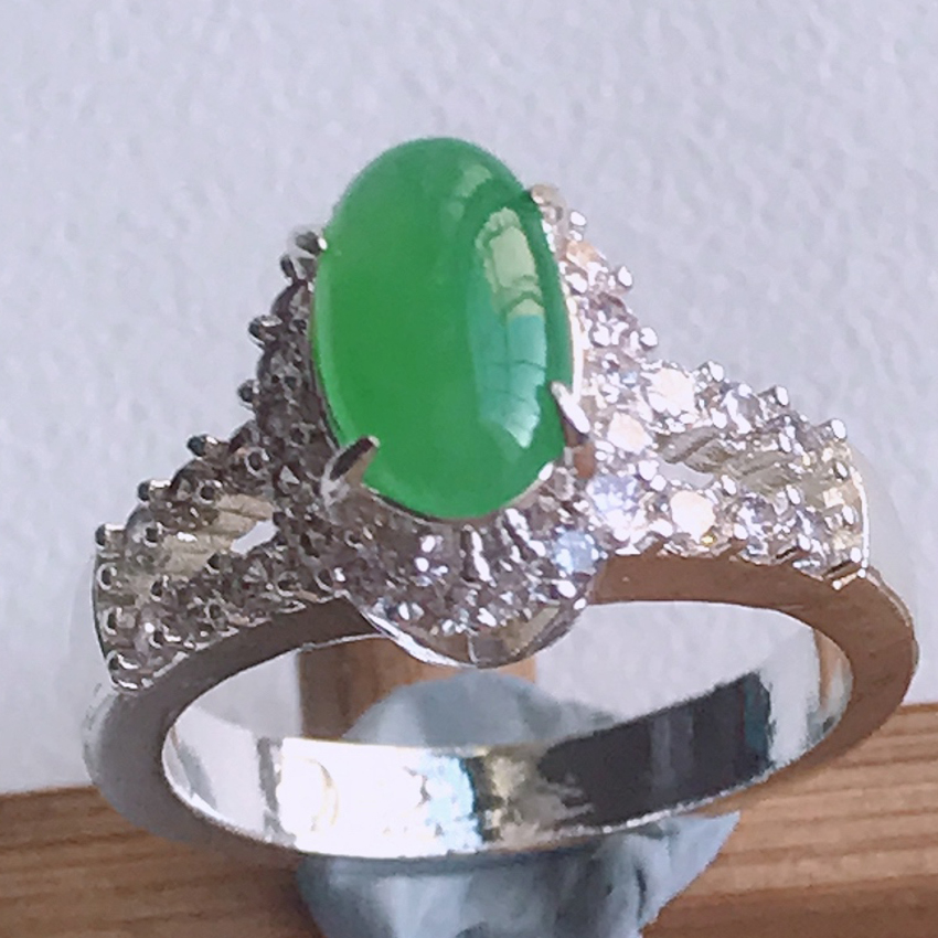 缅甸翡翠玉戒指男女正品水润绿色蛋面铜托戒指5.29g（含铜托）