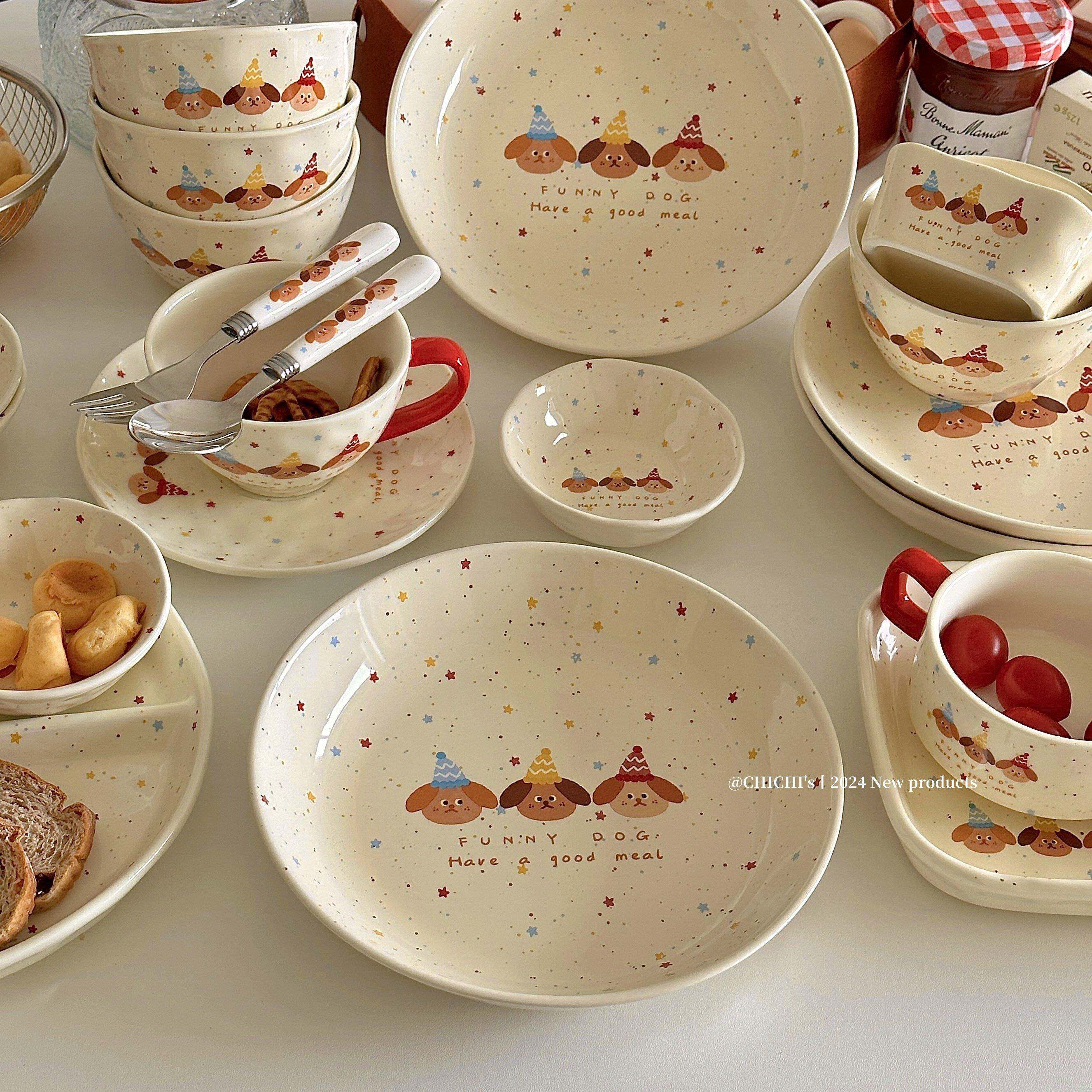 这套餐具太火啦！超可爱彩色喷点小狗插画 画陶瓷碗盘减脂分格盘