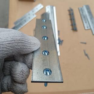 镀锌铁条扁条长条带孔直条扁钢金属固定条连接片铁片固定片带螺丝