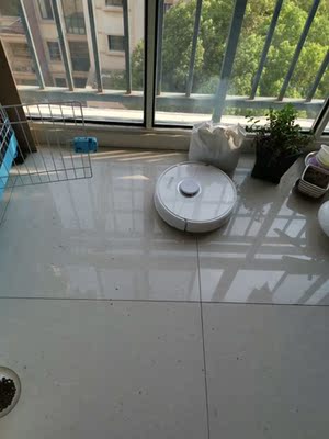 扫地机器人石头t60rr和IlifeT4哪个好，差别大不大？