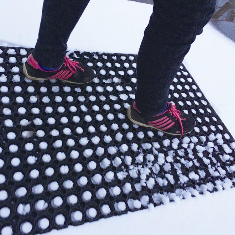 AN船甲板滑雪场草坪22mm加厚橡胶垫防震软胶防水防滑户外防滑垫
