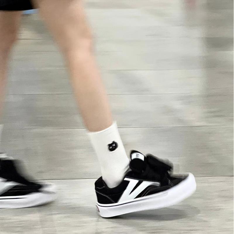 ins百搭黑色美式复古滑板老爹鞋