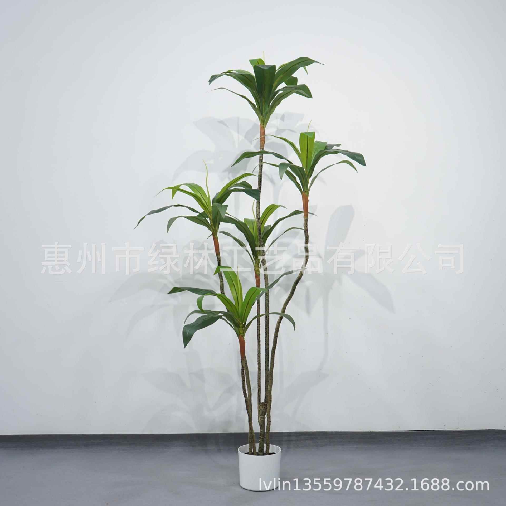 简风室内酒ZET店电梯约楼梯转角装饰落尾绿色盆栽仿真巴西马铁地