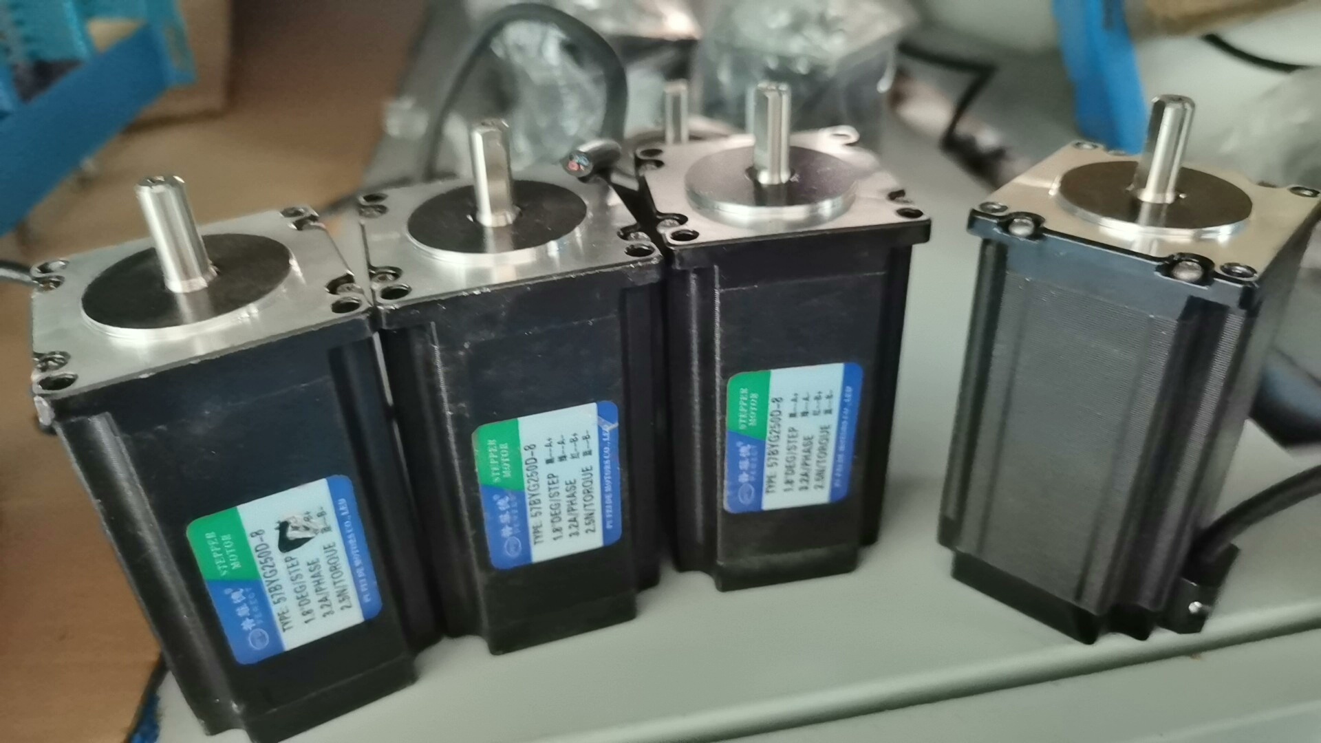 普菲德2.5牛57步进电机四个，50*4包邮！57byg25