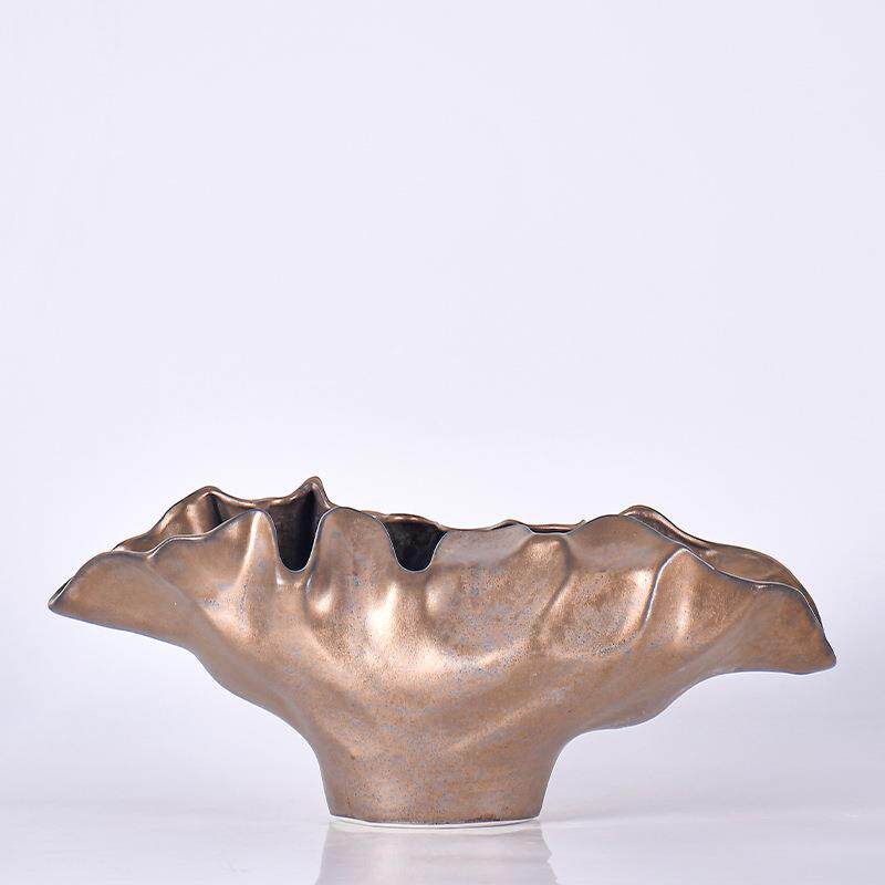 现代简约金属釉异客型花瓣J1262陶瓷摆抽象软装品饰件玄关厅摆件