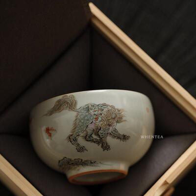 闻说|景德镇市纯手绘天青汝窑品茗杯《狮狮如意》晓华制