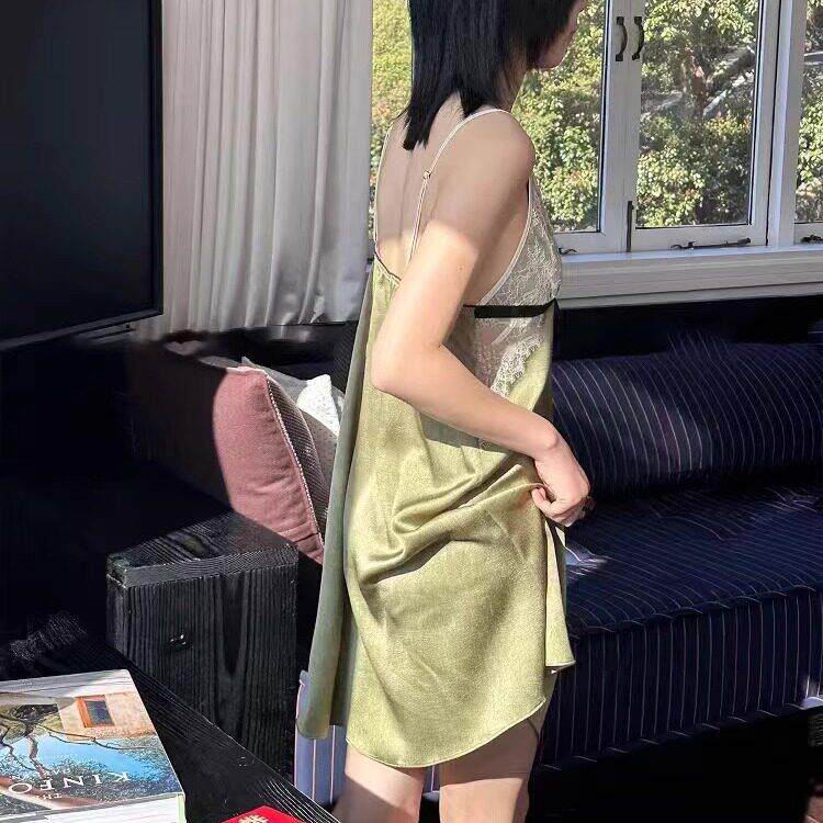 2025夏季复古丝质睡裙带胸垫女士薄款V领蕾丝花边吊带睡衣家居服