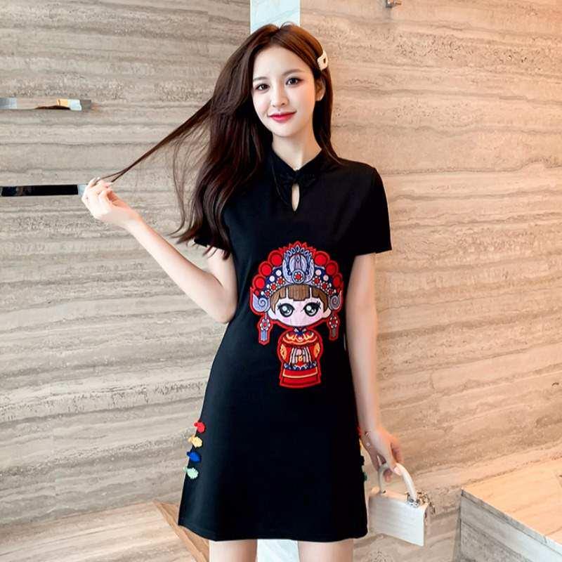 法式蚀骨旗袍2025新款低领覆古年轻款少女中国风刺绣改良版洋装