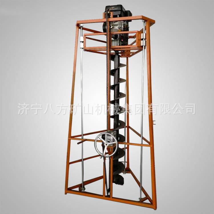 三脚架挖坑机八方四冲程汽油动力钻孔机器支架式植树刨坑