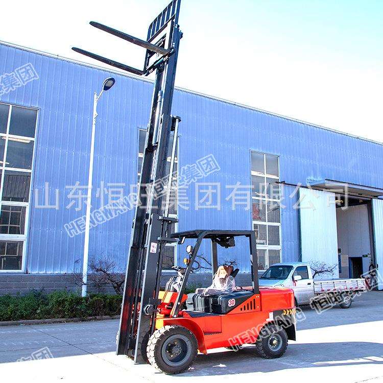 新源电叉车小型2吨电叉车吨轮座四驾式液压搬运电动叉车车电动动