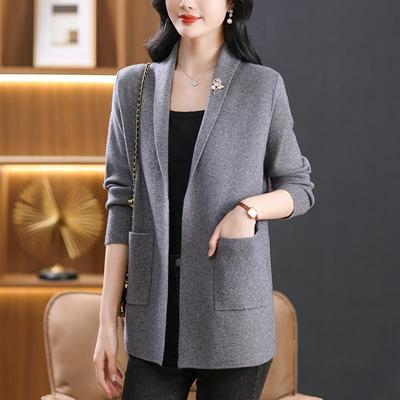 妈妈装中长款针织开衫女2024春秋新款羊毛衫披肩宽松大码外搭毛衣