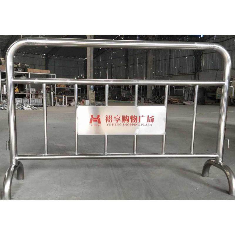 304不锈钢铁马护栏隔离栏地铁商场学校排队围栏铁马套