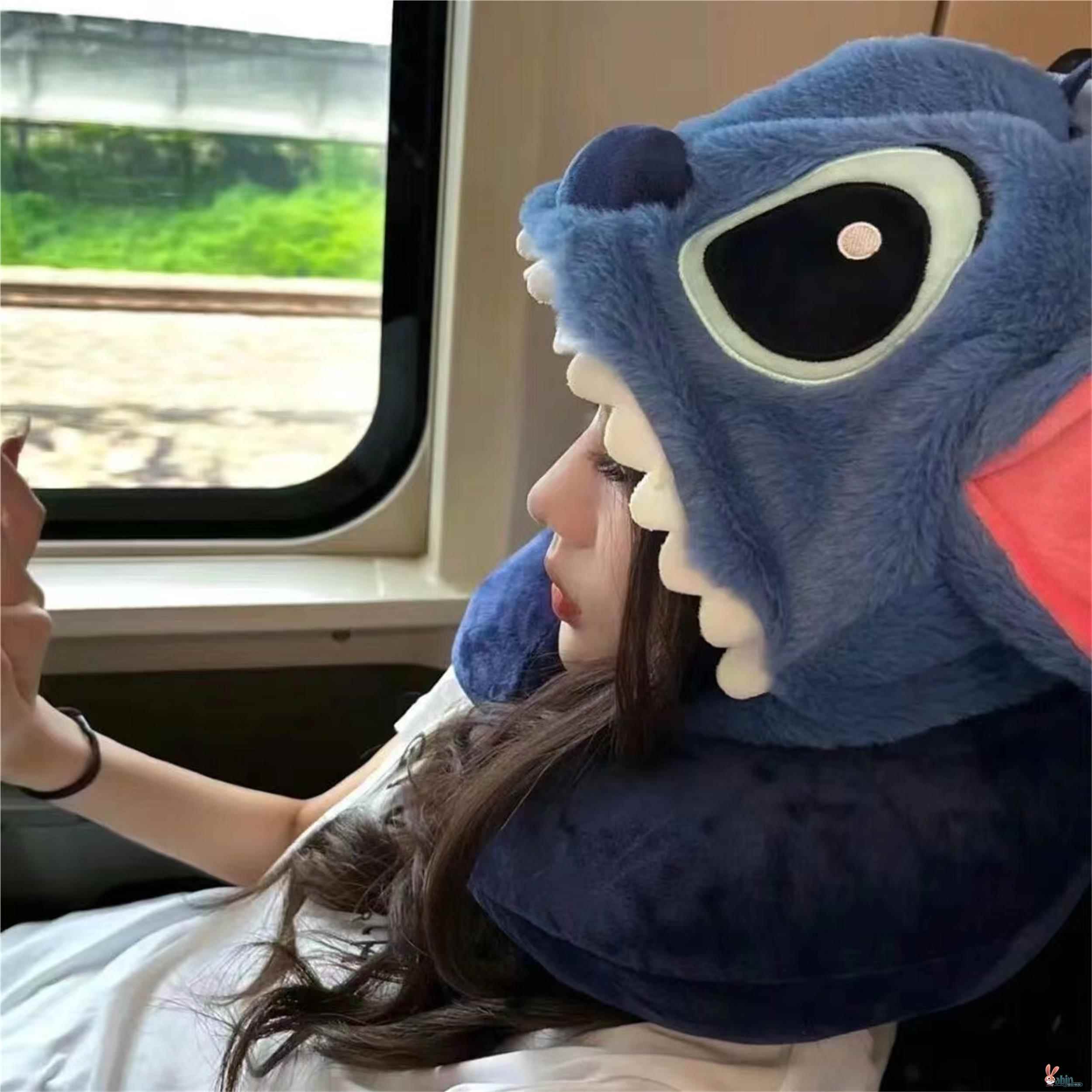 史迪仔u型枕护颈可爱连帽办公室午睡脖子靠枕旅行坐车围脖枕头
