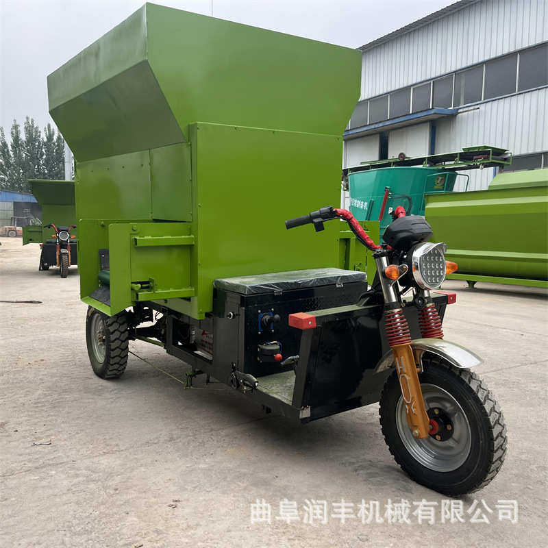 车7方奶牛场料车喂料牧场投  车载式三轮草撒柴油电动机山羊