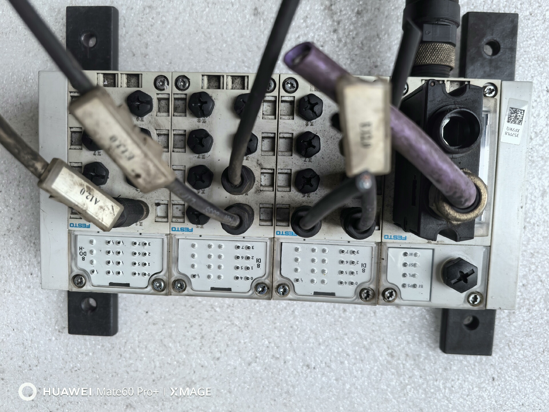 费斯托阀岛，有要的老板联系我，议价。存M1