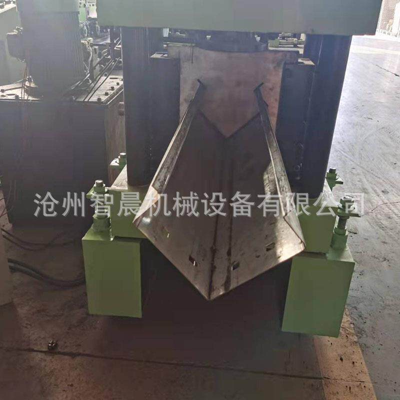 快拼房角柱设备快拼房立柱设备边梁机金属成型设备压瓦机冷弯机