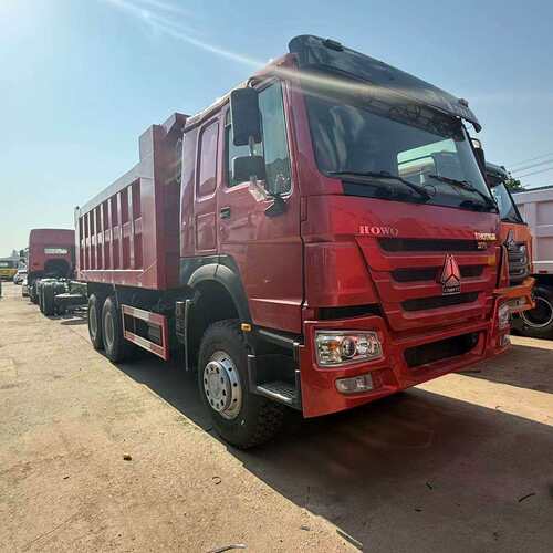 供应自卸卡车重汽豪沃HOWO380马力渣土车8X4前四后八自卸卡车