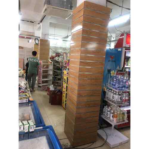 超市零食槽板展示架便利店包柱子挂板手机配件文具店上墙坑板货架