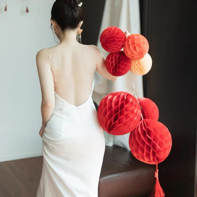 婚房布置纸扇蜂窝球挂饰结婚房间装饰女方卧室背景墙订婚客厅灯笼