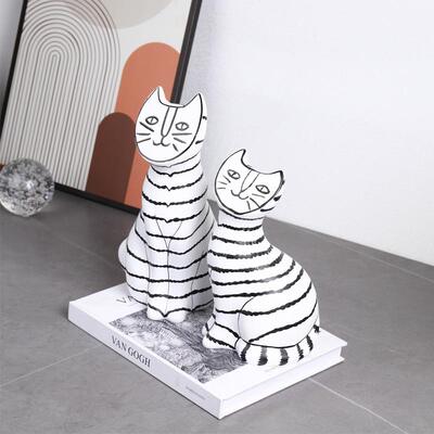现代简约软欧式轻奢黑白纹猫条楼BSR树脂猫摆件样板房售处装品汤
