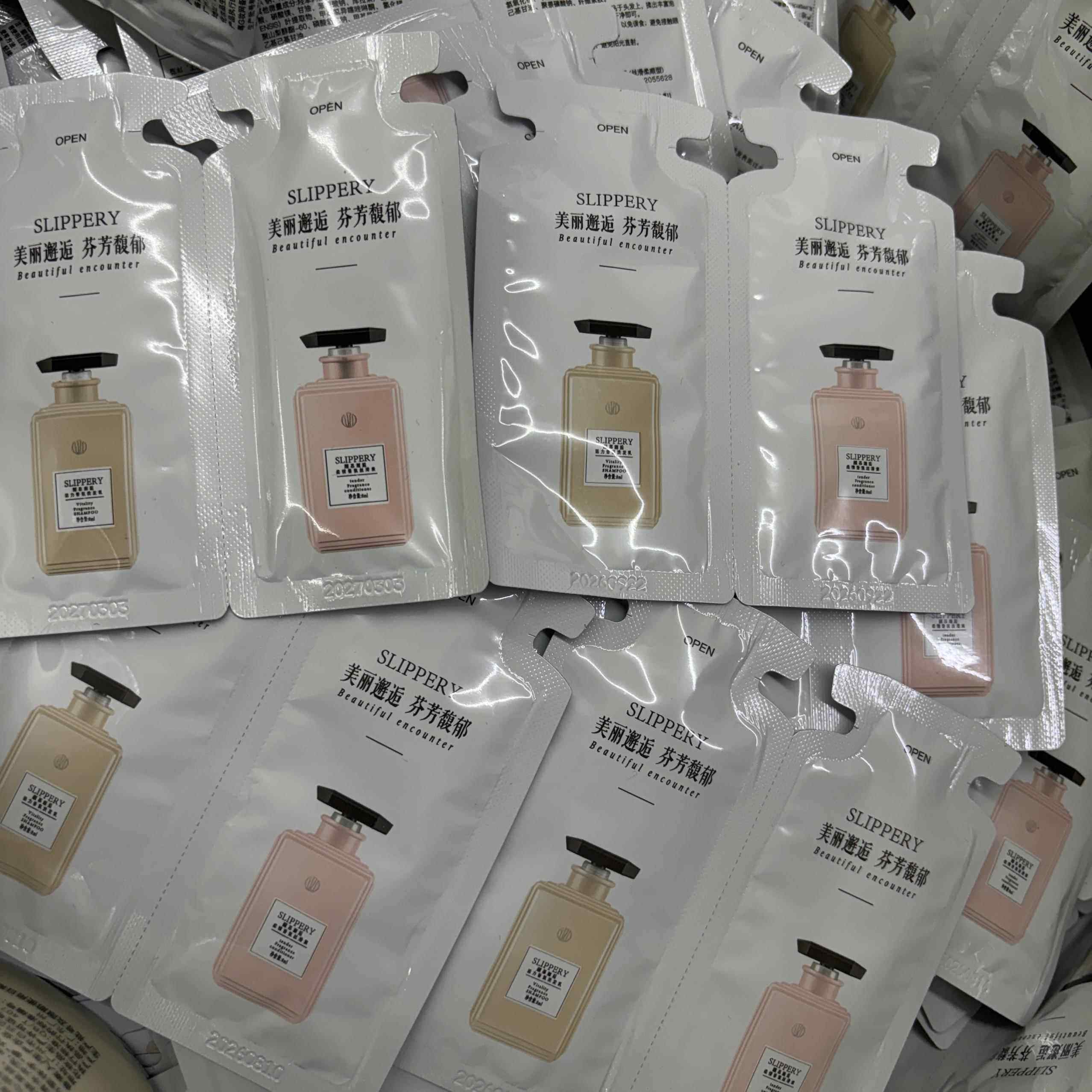 醒慕邂逅洗发水控油去屑柔顺洗发露小样袋包旅行装试用装