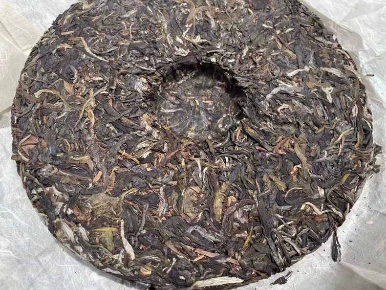 2011年冰島橡筋皇家貢茶357克包郵 臨滄普洱生茶 普洱茶 BUASHOP普洱老茶