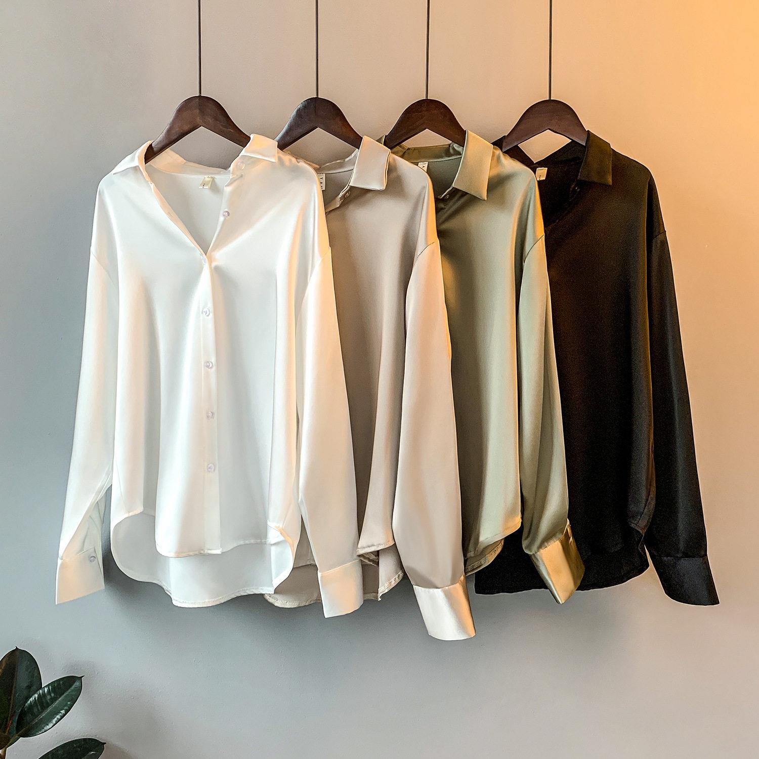 豪华样板房衣帽间服装女式衬衫展示饰品定制家具衣柜展厅软装饰