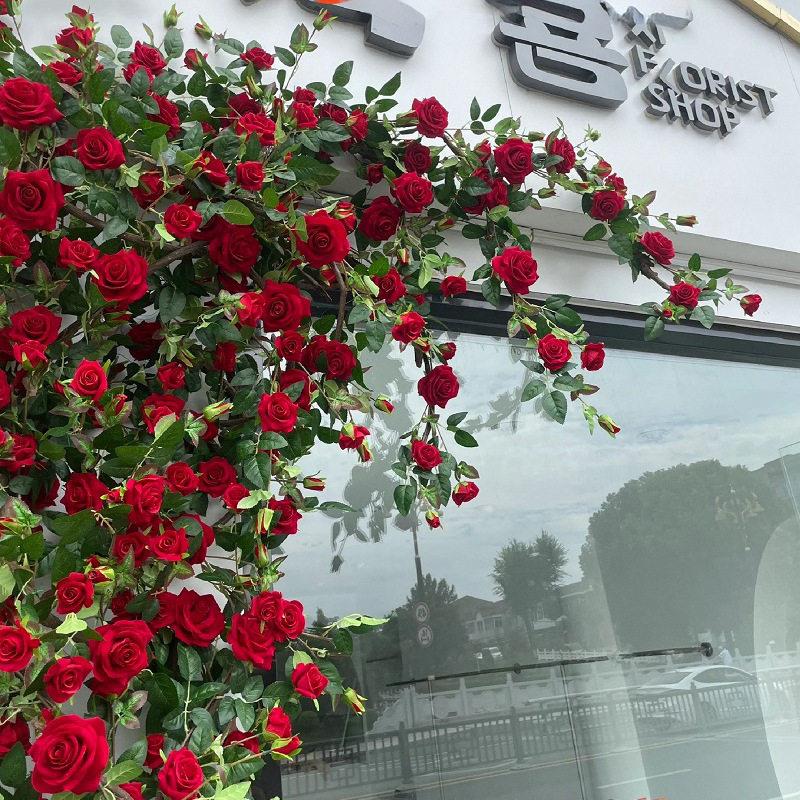 假花藤彷真花藤条攀爬造型玫瑰花藤蔓室内外缠绕管道悬吊式天花板