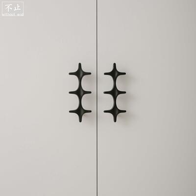 不止黄铜原创设计极简黑色黄铜柜门把手衣柜整体橱柜家俱十字架把