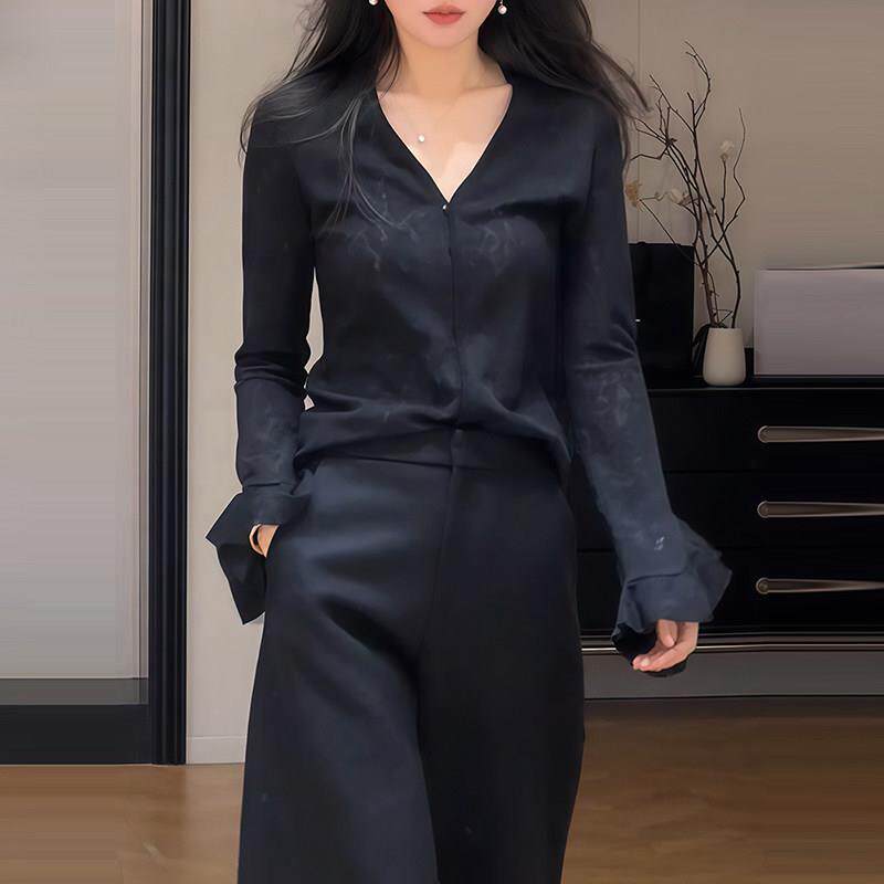 v领衬衫女春秋2026新款高级设计感小众减龄洋气喇叭长袖衬衣上衣