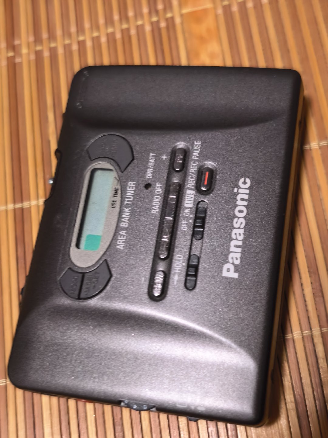 thumbnail for Panasonic RQ-S90F tape Walkman, Panasonic's high-end electronically controlled Walkman, look at the picture in color