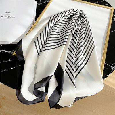 Simple striped women