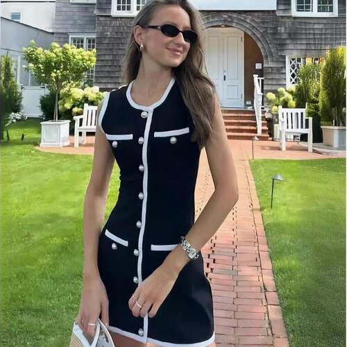 Skirt style dress, knitted skirt, pearl sleeveless vest,