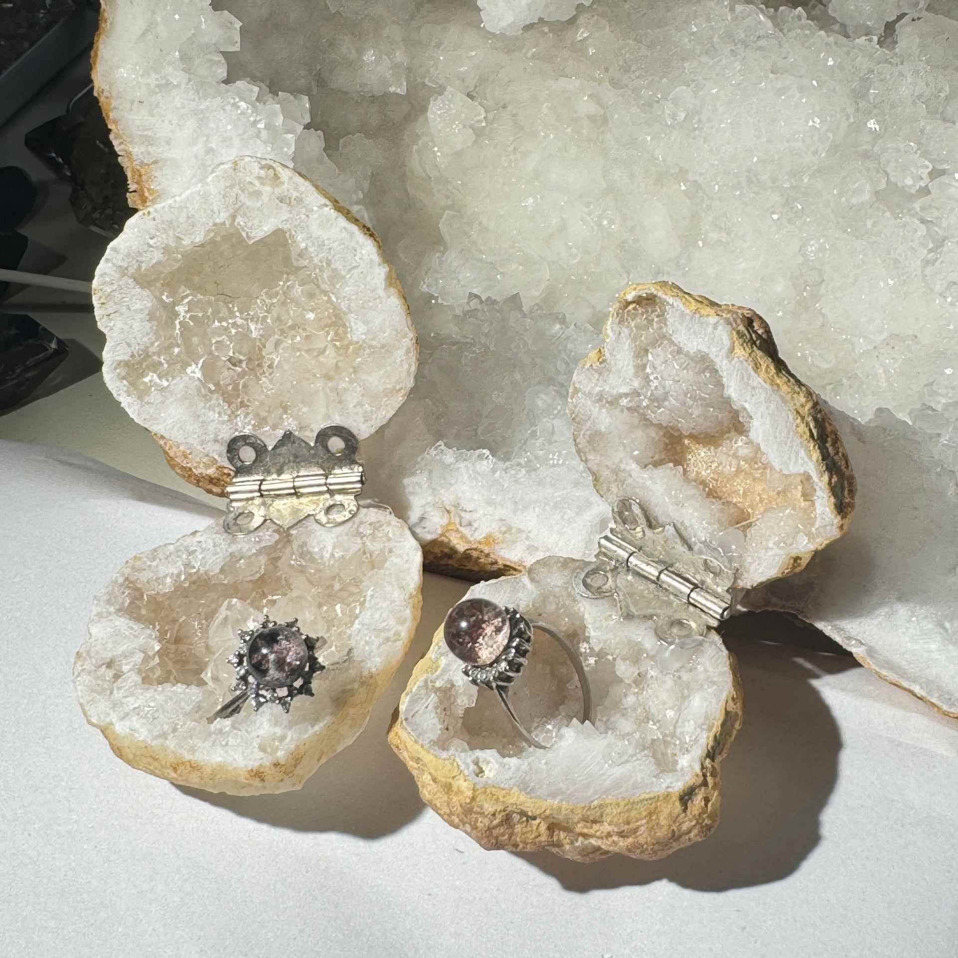 天然水晶原石白洛哥玛瑙晶洞戒指盒饰品耳钉耳环收纳摆件