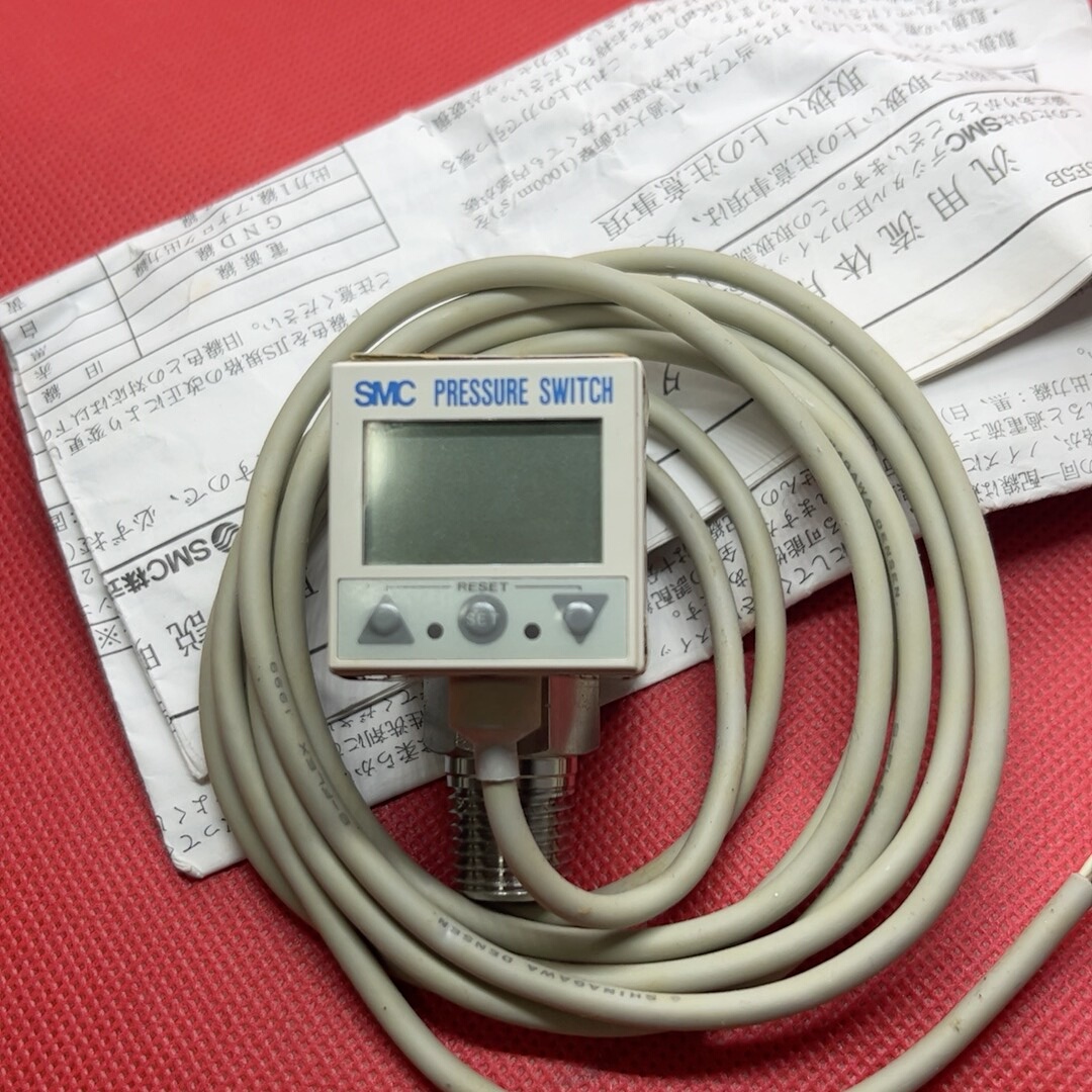 进口日本原装正品SMC压力传感器ISE5B-T2-67L