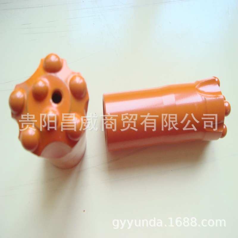 供应贵阳钢厂产贵钢牌45R32螺纹系列 球齿钻头