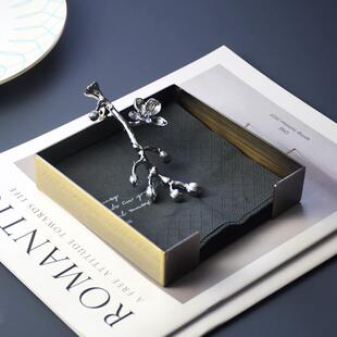 不锈钢纸巾座方形纸巾收纳盒餐厅酒店餐巾架餐桌创意压纸底座