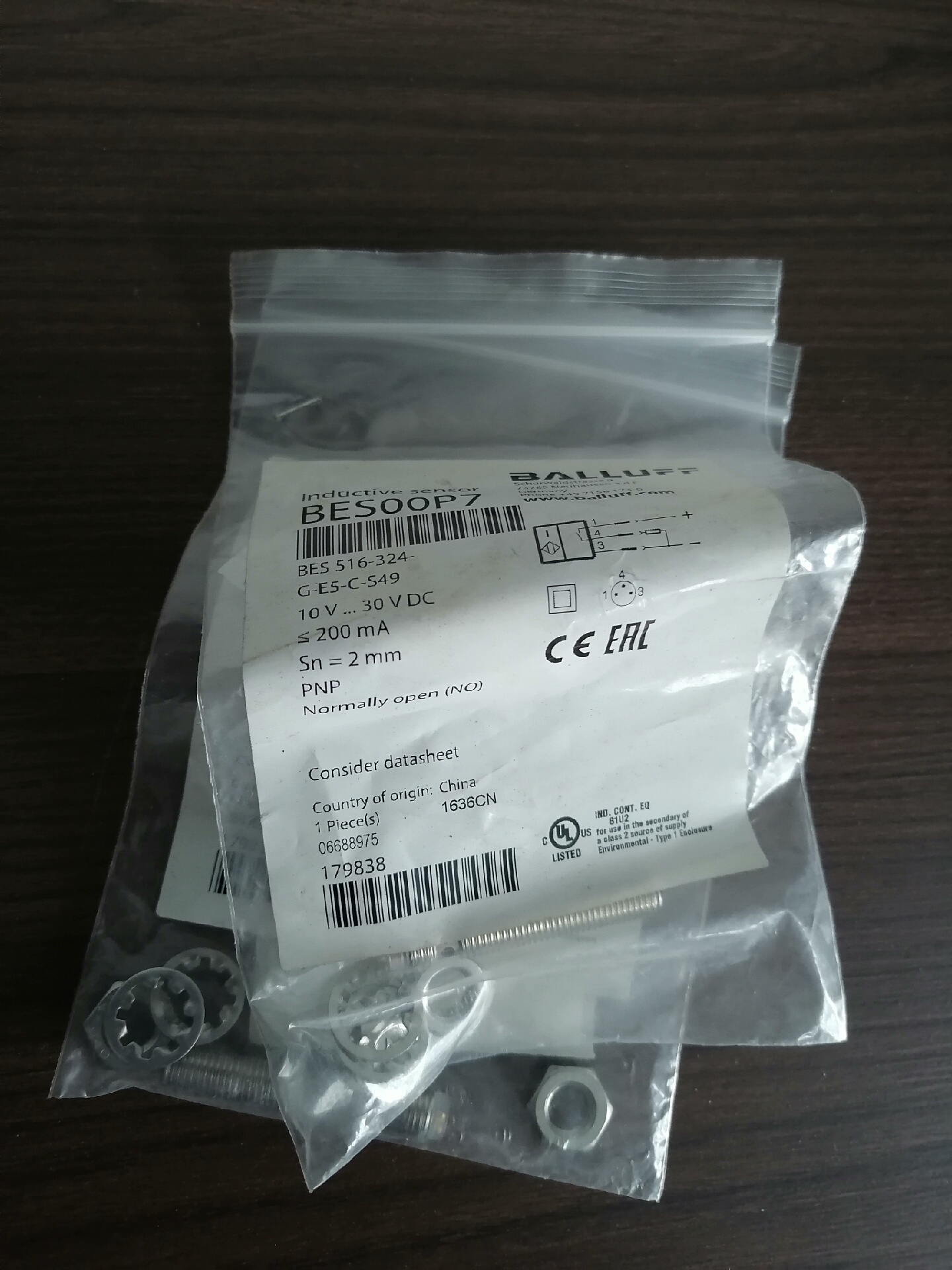 原装BALLUFF巴鲁夫BES00P7电感式传感器，剩余2个