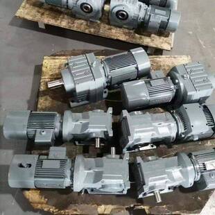 Y0.25KW NA800M4齿轮减速器 YVP0.25 196.21减 ST57 RXF57