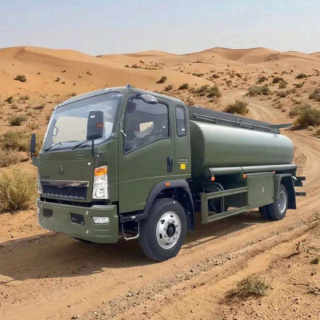 中国重汽豪沃 4x2 油罐车,5000 升原油和汽油移动加油车