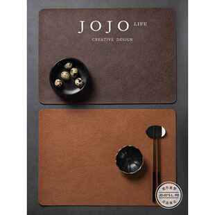 乔乔是L. pd .道恩。高端餐垫是防水防油的,家用餐垫是防烫的