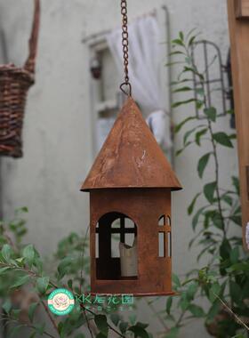 锈色城堡烛台镂空铁艺房子灯挂饰花园杂货拍摄道具风灯