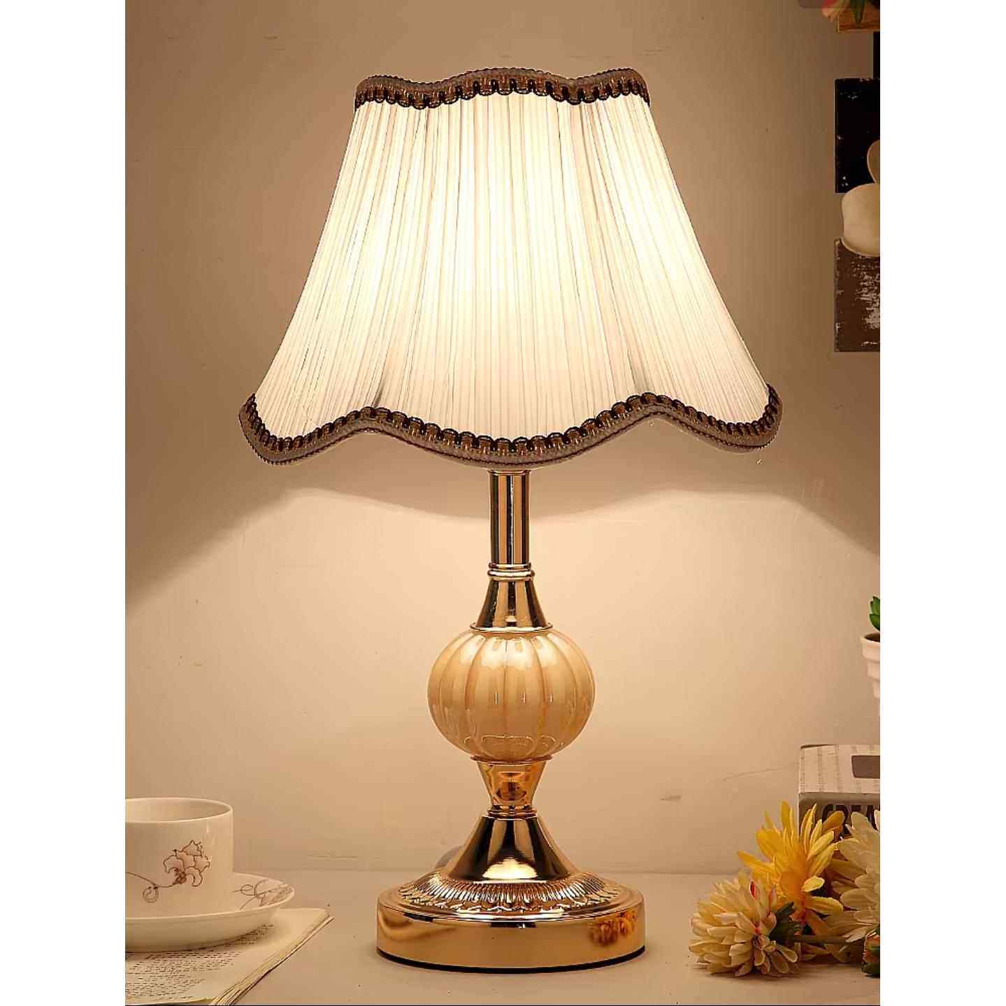 高端氛围感台灯卧室浪漫暖光时尚2024年主卧床头柜台灯可调节亮度